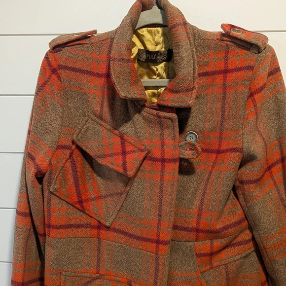 Elegant Plaid Trench Coat - Orange and Brown - Picture 5 of 9